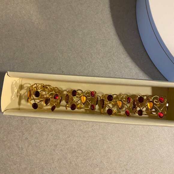 Jeweled Gold Holiday Napkin Rings Set of 4 – Red & Amber Gem Accents - Picture 8 of 10